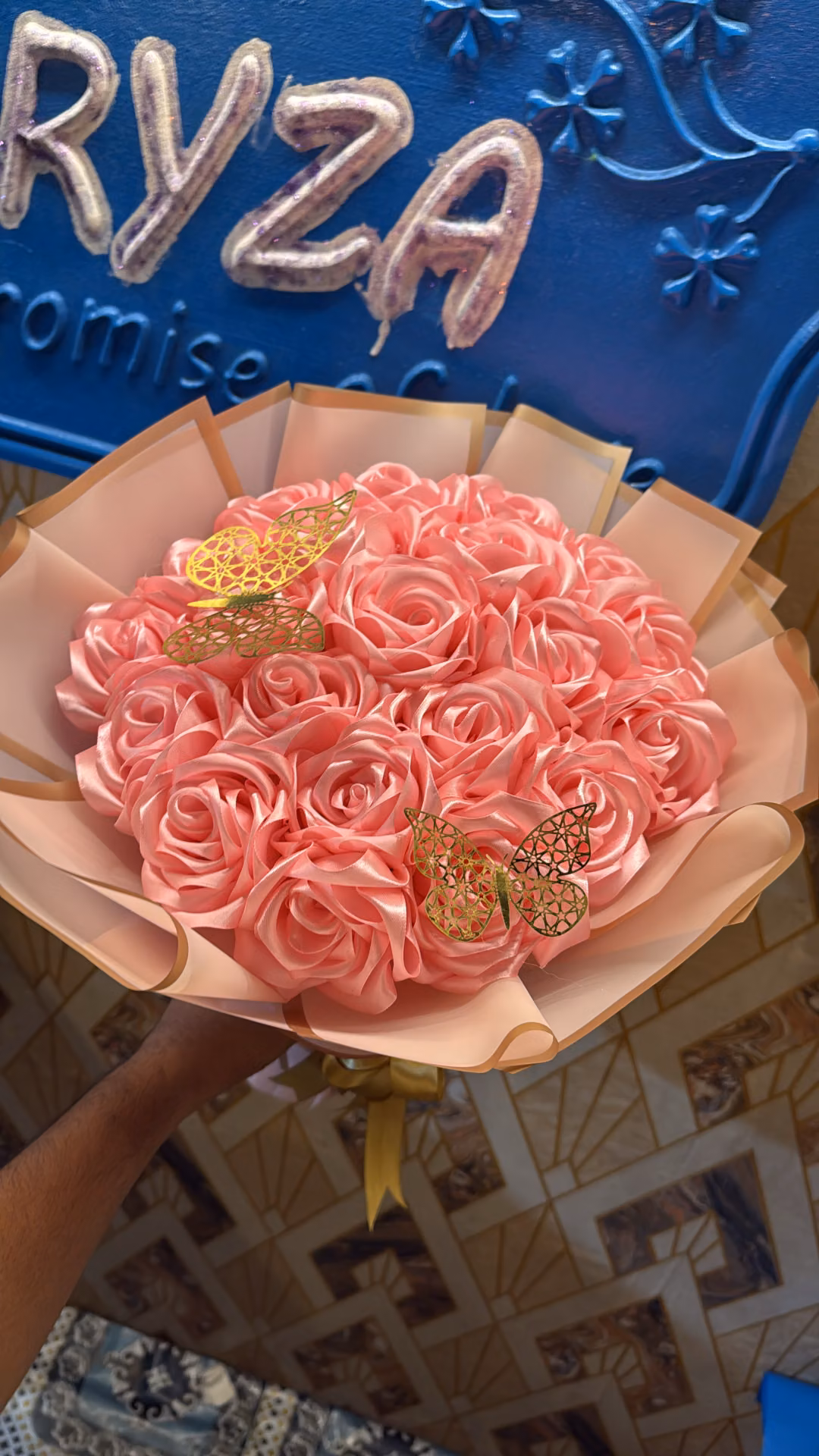 pink flower bouquet premium | romantic birthday flowers bangladesh — photo 1