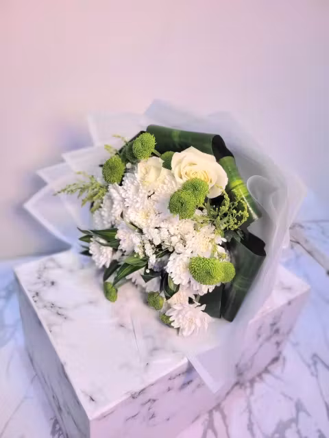 classic white & green