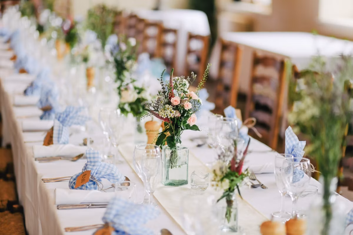 Wedding Bouquets on a Budget Without Looking It
